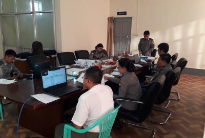 ငွေကြေးဆိုင်ရာစုံစမ်းထောက်လှမ်းရေးအဖွဲ့၊ အဖွဲ့ခေါင်းဆောင် ရဲမှူးချုပ် မျိုးသူစိုး ဆွေးနွေးနေစဉ်